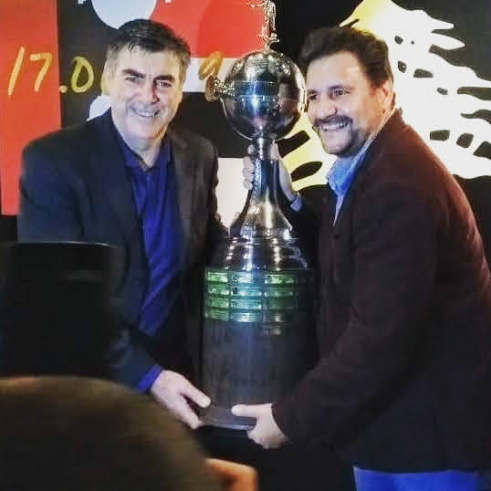 MARCOS E ZETTI TAÇA LIB.jpg